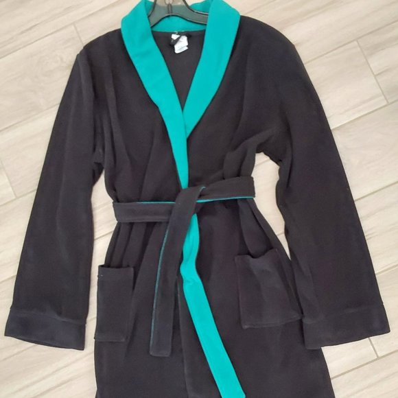 Circo Other - Circo Junior Unisex Black/Green Short Fleece Wrap Robe. Jr Size XL ( 16 )